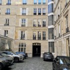 Location appartement Paris 75008