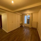 Location appartement meubléParis 75008
